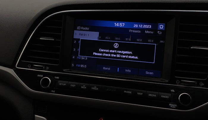 2017 Hyundai New Elantra 2.0 SX MT PETROL, Petrol, Manual, 92,776 km, Infotainment system - GPS Card not working/missing