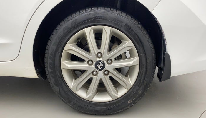 2017 Hyundai New Elantra 2.0 SX MT PETROL, Petrol, Manual, 92,776 km, Left Rear Wheel