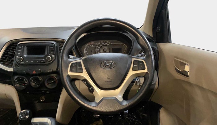 2019 Hyundai NEW SANTRO MAGNA, Petrol, Manual, 45,280 km, Steering Wheel Close Up