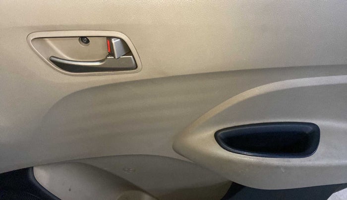 2019 Hyundai NEW SANTRO MAGNA, Petrol, Manual, 45,280 km, Driver Side Door Panels Control