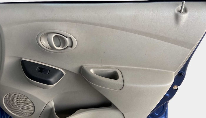 2016 Datsun Go T, Petrol, Manual, 48,157 km, Driver Side Door Panels Control