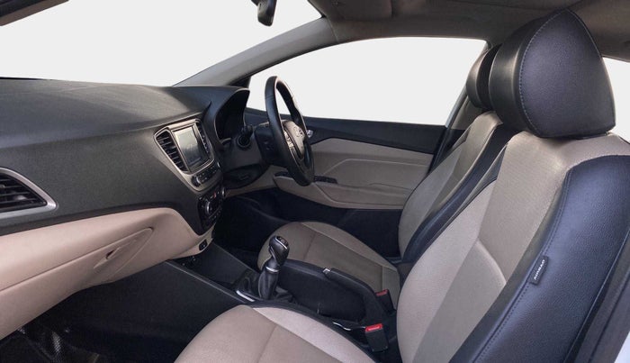 2018 Hyundai Verna 1.6 VTVT SX O, Petrol, Manual, 62,011 km, Right Side Front Door Cabin