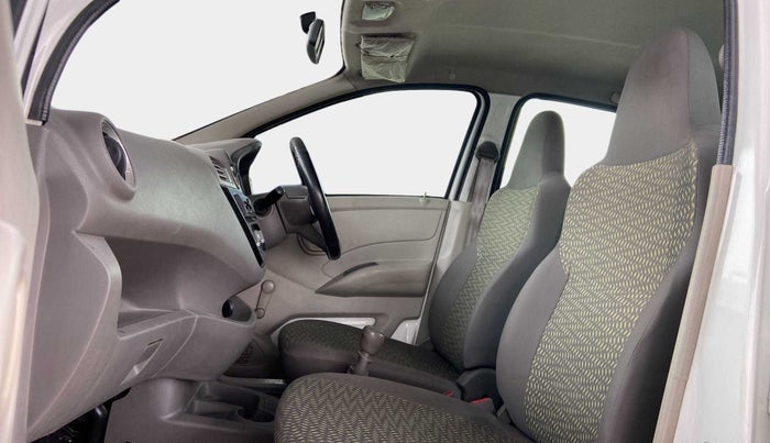 2016 Datsun Redi Go T, Petrol, Manual, 81,400 km, Right Side Front Door Cabin