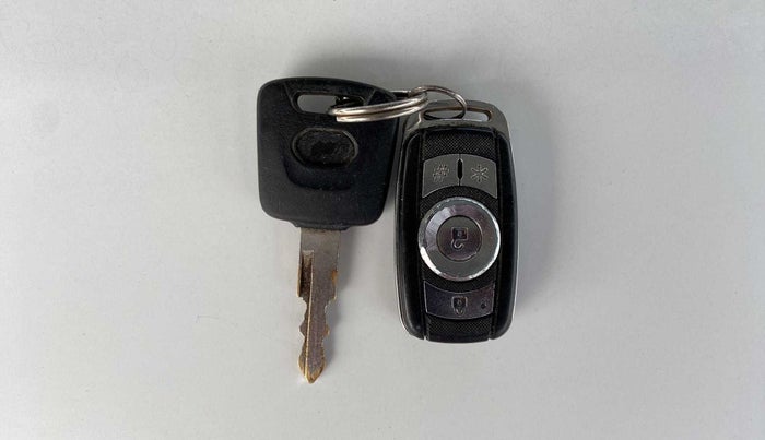 2016 Datsun Redi Go T, Petrol, Manual, 81,400 km, Key Close Up