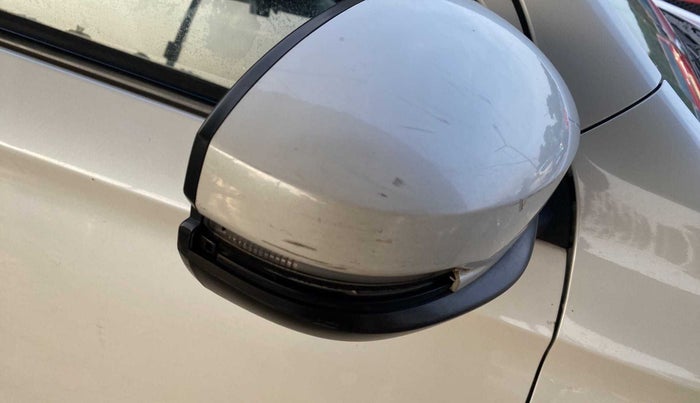 2019 Honda Amaze 1.2L I-VTEC E, Petrol, Manual, 98,418 km, Right rear-view mirror - Cover has minor damage