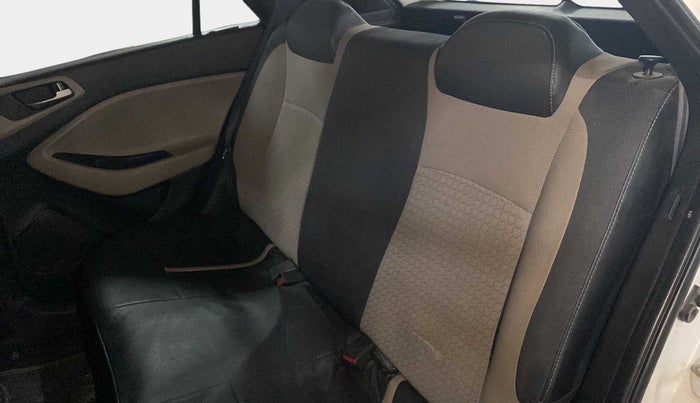 2017 Hyundai Elite i20 MAGNA 1.2, Petrol, Manual, 58,307 km, Right Side Rear Door Cabin