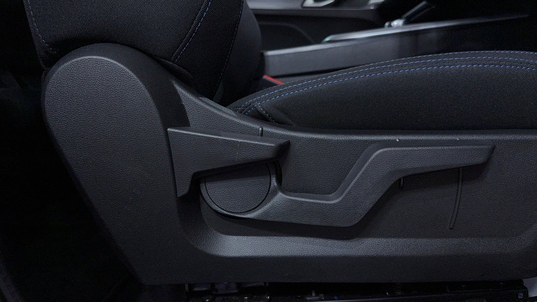 2024 GWM Haval Jolion Premium, Automatic, 2780 km, Drivers Side Adjustment Panel