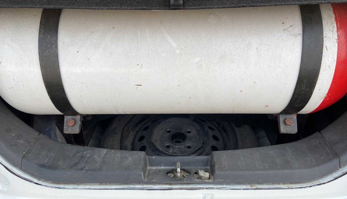 2017 Maruti Wagon R 1.0 VXI, CNG, Manual, 1,04,269 km, Boot Inside