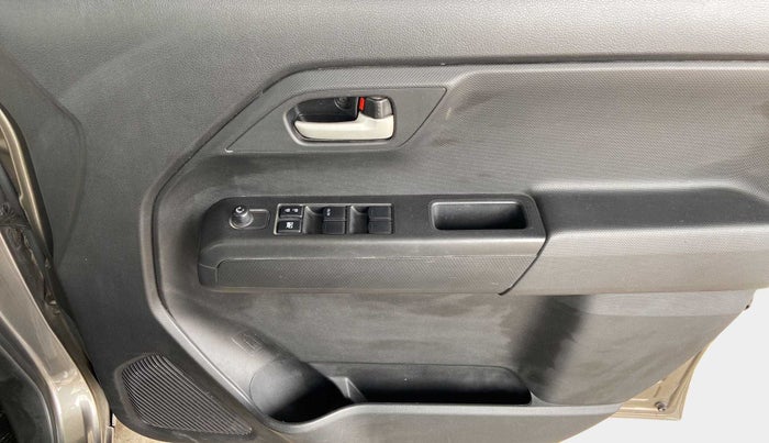 2021 Maruti New Wagon-R VXI 1.0, Petrol, Manual, 31,556 km, Driver Side Door Panels Control