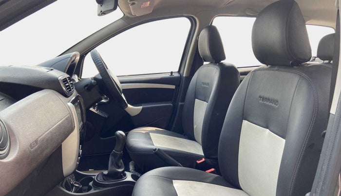 2018 Nissan Terrano XL O (D), Diesel, Manual, 30,355 km, Right Side Front Door Cabin
