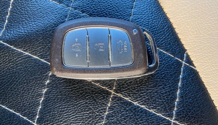 2015 Hyundai Elite i20 SPORTZ 1.4 (O) CRDI, Diesel, Manual, 91,454 km, Key Close Up