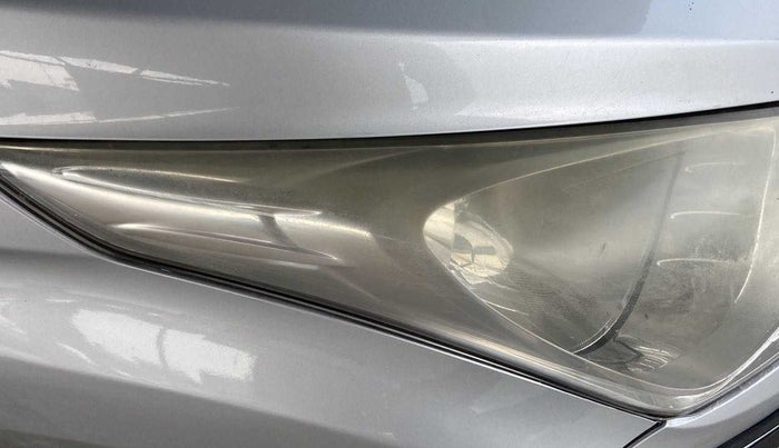 2014 Hyundai Eon ERA +, Petrol, Manual, 1,09,222 km, Right headlight - Faded
