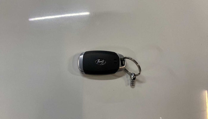 2021 Hyundai Verna SX (O)1.5 VTVT, Petrol, Manual, 15,441 km, Key Close Up