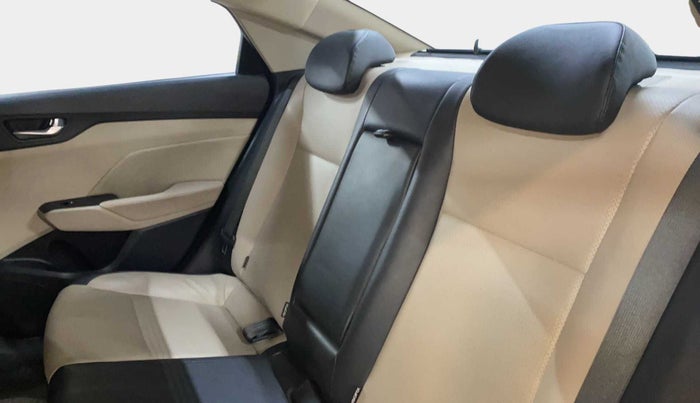 2021 Hyundai Verna SX (O)1.5 VTVT, Petrol, Manual, 15,441 km, Right Side Rear Door Cabin