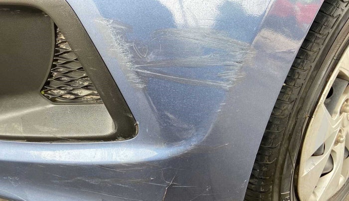 2015 Hyundai Xcent BASE 1.2, Petrol, Manual, 1,11,592 km, Front bumper - Paint has minor damage