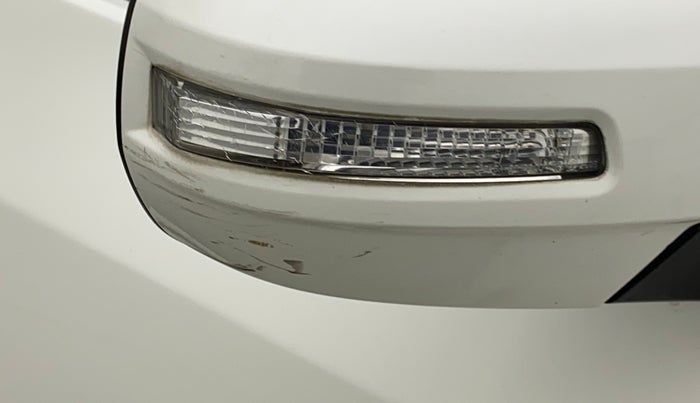 2013 Maruti Ertiga ZXI, Petrol, Manual, 1,11,621 km, Right rear-view mirror - Minor scratches