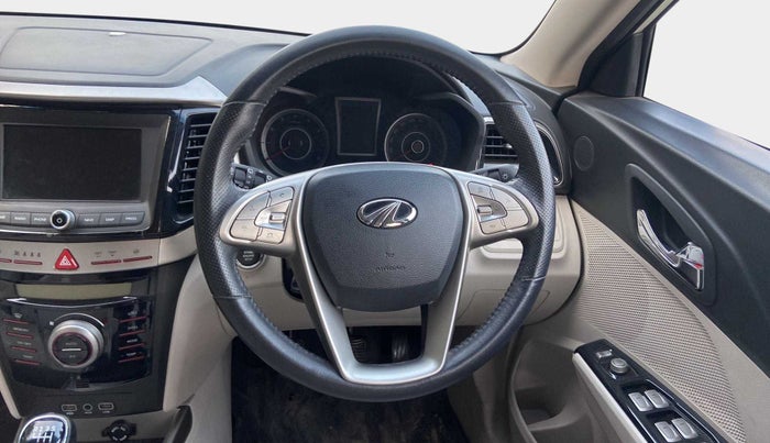 2019 Mahindra XUV300 W8 (O) 1.2 PETROL, Petrol, Manual, 11,249 km, Steering Wheel Close Up