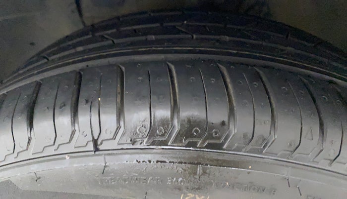 2015 Hyundai Elite i20 ASTA 1.2, Petrol, Manual, 56,959 km, Left Front Tyre Tread