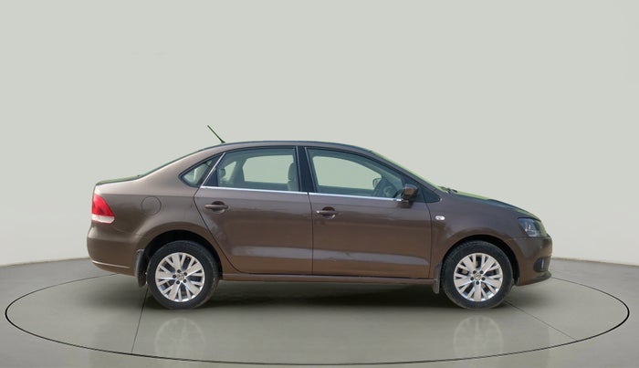 2015 Volkswagen Vento HIGHLINE PLUS 1.5 AT 16 ALLOY, Diesel, Automatic, 1,11,853 km, Right Side