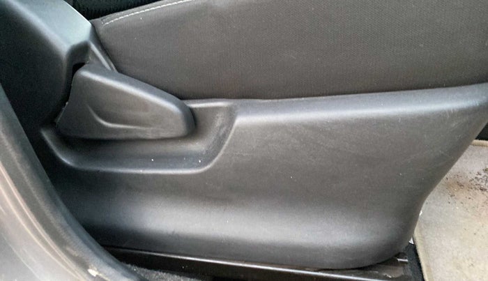 2018 Datsun Redi Go S 1.0 AMT, Petrol, Automatic, 43,898 km, Driver Side Adjustment Panel