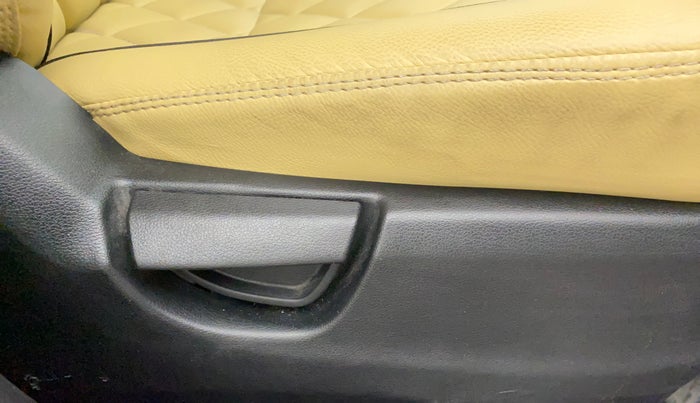 2019 Hyundai NEW SANTRO MAGNA, Petrol, Manual, 17,224 km, Driver Side Adjustment Panel