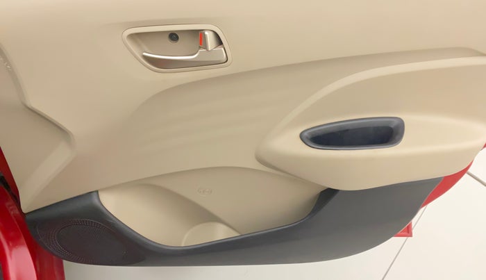 2019 Hyundai NEW SANTRO MAGNA, Petrol, Manual, 17,224 km, Driver Side Door Panels Control