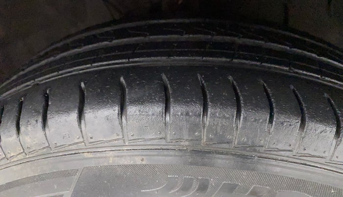 2019 Hyundai NEW SANTRO MAGNA, Petrol, Manual, 17,224 km, Right Front Tyre Tread