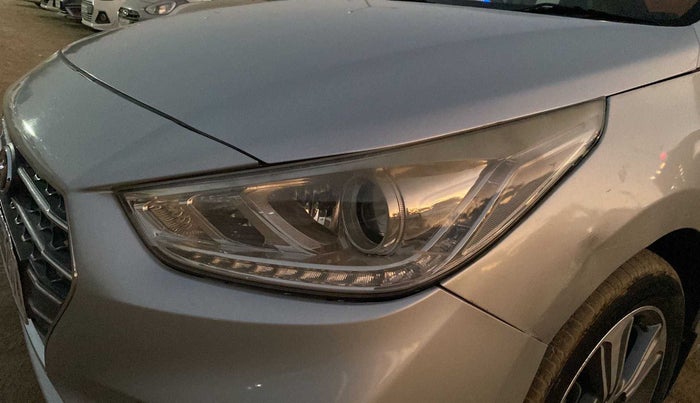 2017 Hyundai Verna 1.6 SX (O) CRDI MT, Diesel, Manual, 1,08,987 km, Left headlight - Faded