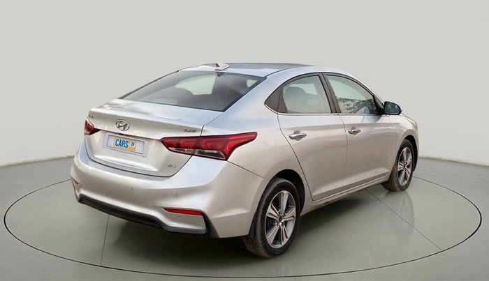 2017 Hyundai Verna 1.6 SX (O) CRDI MT, Diesel, Manual, 1,08,987 km, Right Back Diagonal