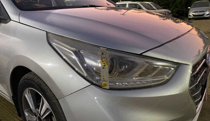 2017 Hyundai Verna 1.6 SX (O) CRDI MT, Diesel, Manual, 1,08,987 km, Right headlight - Faded