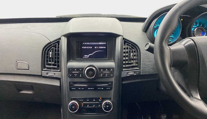 2019 Mahindra XUV500 W5, Diesel, Manual, 54,955 km, Infotainment system - Reverse camera not working