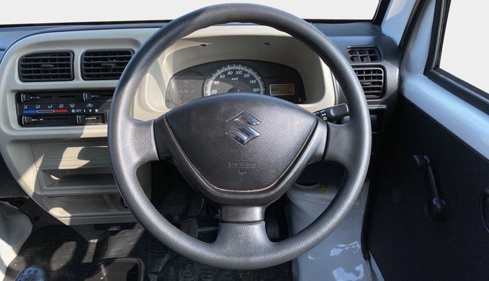 2022 Maruti Eeco 7 STR STD(O), Petrol, Manual, 2,418 km, Steering Wheel Close Up