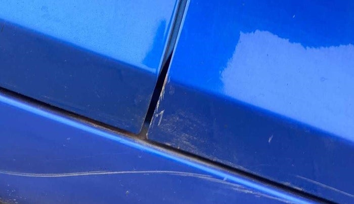 2013 Hyundai Eon MAGNA +, Petrol, Manual, 39,874 km, Right running board - Minor scratches