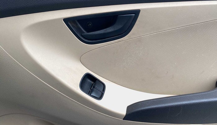 2013 Hyundai Eon MAGNA +, Petrol, Manual, 39,874 km, Driver Side Door Panels Control
