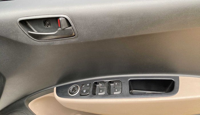 2018 Hyundai Grand i10 MAGNA 1.2 KAPPA VTVT, Petrol, Manual, 71,176 km, Driver Side Door Panels Control