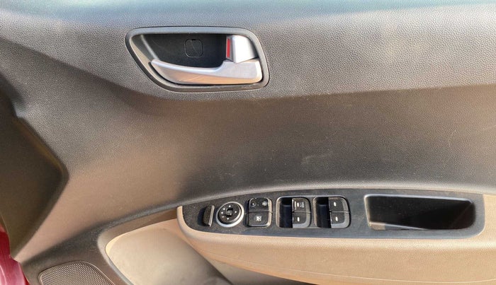 2015 Hyundai Grand i10 SPORTZ 1.2 KAPPA VTVT, Petrol, Manual, 92,640 km, Driver Side Door Panels Control