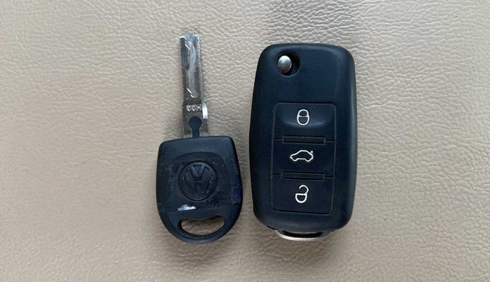 2014 Volkswagen Polo COMFORTLINE 1.2L, Petrol, Manual, 94,993 km, Key Close Up