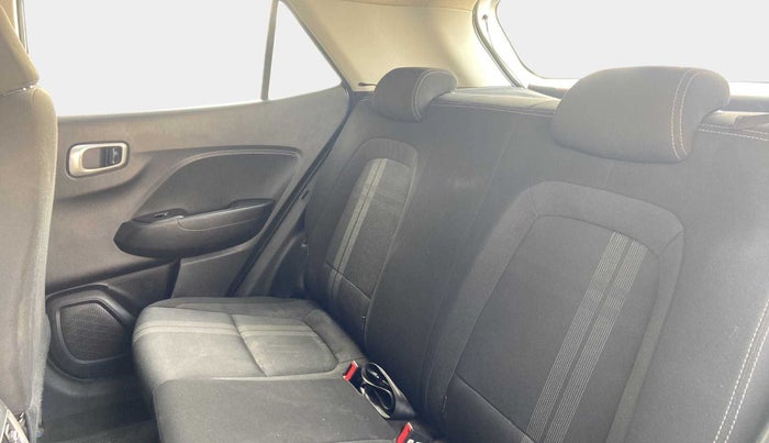 2019 Hyundai VENUE SX 1.0 TURBO, Petrol, Manual, 58,367 km, Right Side Rear Door Cabin