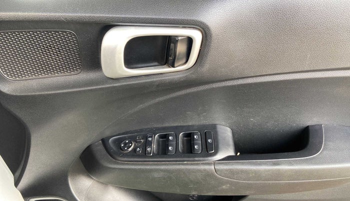 2019 Hyundai VENUE SX 1.0 TURBO, Petrol, Manual, 58,367 km, Driver Side Door Panels Control