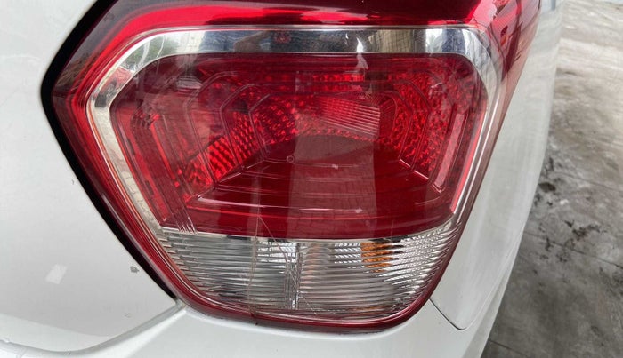 2015 Hyundai Xcent S (O) 1.2, Petrol, Manual, 73,467 km, Right tail light - Minor damage