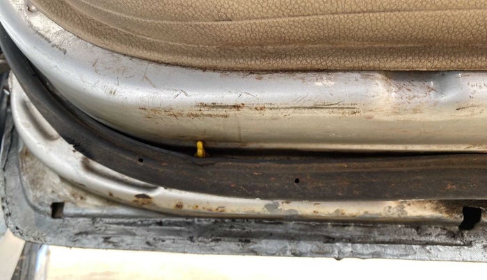 2012 Hyundai Eon MAGNA +, Petrol, Manual, 69,225 km, Driver-side door - Slightly rusted