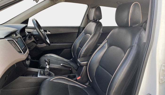 2018 Hyundai Creta SX 1.6 PETROL, Petrol, Manual, 1,20,545 km, Right Side Front Door Cabin