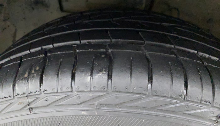 2019 Hyundai VENUE SX 1.0 TURBO DUAL TONE, Petrol, Manual, 75,636 km, Left Front Tyre Tread