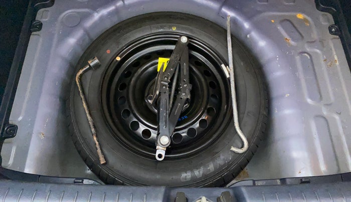 2019 Hyundai VENUE SX 1.0 TURBO DUAL TONE, Petrol, Manual, 75,636 km, Spare Tyre
