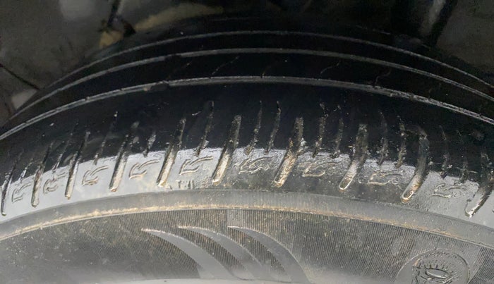 2019 Hyundai VENUE SX 1.0 TURBO DUAL TONE, Petrol, Manual, 75,636 km, Left Rear Tyre Tread