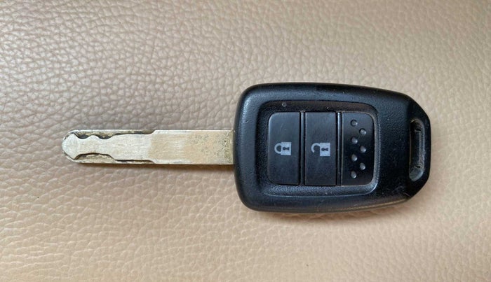 2019 Honda Amaze 1.2L I-VTEC S CVT, Petrol, Automatic, 36,516 km, Key Close Up