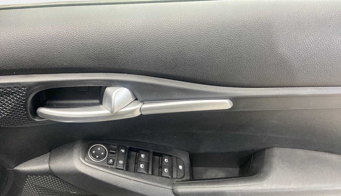 2019 KIA SELTOS HTK PLUS 1.5, Petrol, Manual, 43,519 km, Driver Side Door Panels Control