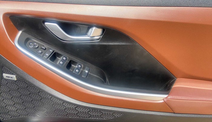 2021 Hyundai ALCAZAR 1.5 SIGNATURE (O) AT 6STR, Diesel, Automatic, 24,546 km, Driver Side Door Panels Control