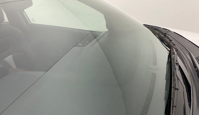 2016 Honda BR-V 1.5L I- DTEC V, Diesel, Manual, 95,136 km, Front windshield - Minor spot on windshield