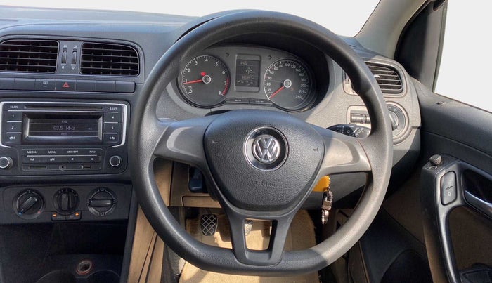 2014 Volkswagen Polo COMFORTLINE 1.2L, Petrol, Manual, 85,943 km, Steering Wheel Close Up